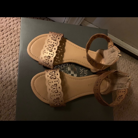 Delias shoes rose gold little girl sandals - Picture 5 of 8
